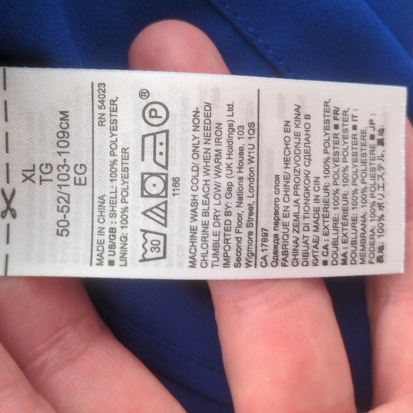 NWT Blouse scalloped front 💠 - Picture 9 of 11